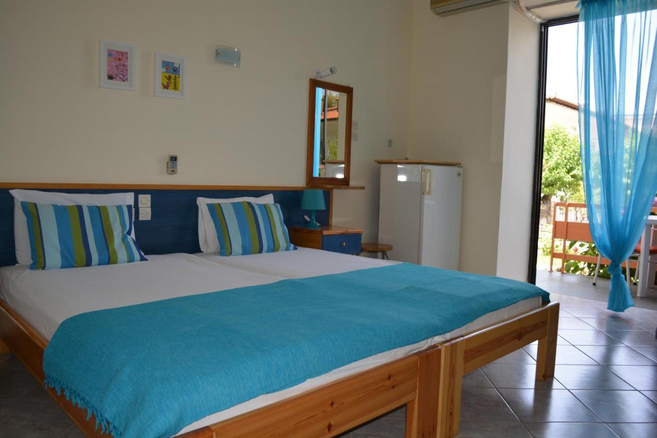 Dimitra Hotel Kamena Vourla Zimmer foto